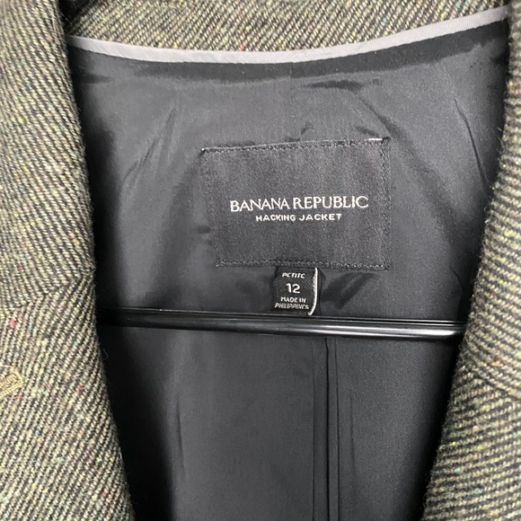 Army Green Blazer - Picture 2 of 3